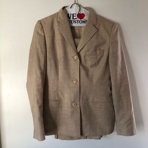 Hugo Boss Wool Jacket and Pant Suit Size 8